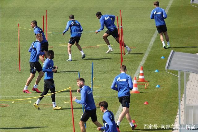 特朗普或许会对泽连斯基采取行动，媒体引发广泛讨论